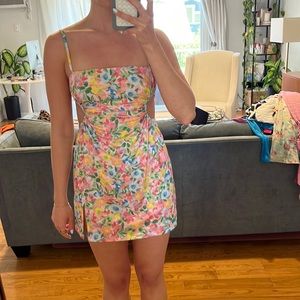 Beginning boutique floral cutout dress. UK size 8- US SIZE 4.